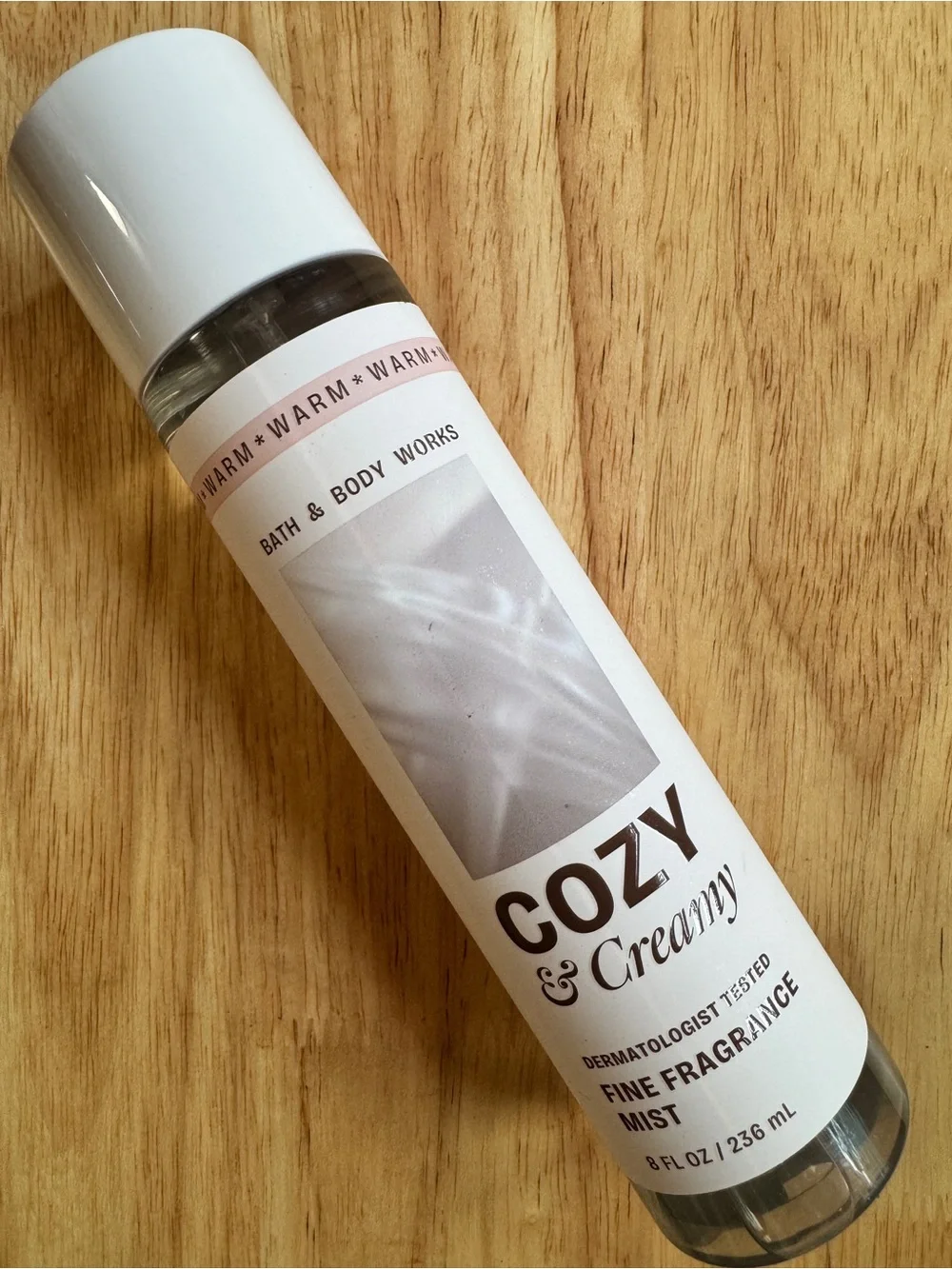 Bath & Body Works Cozy & Creamy Fine Fragrance Mist — White & Light Pink